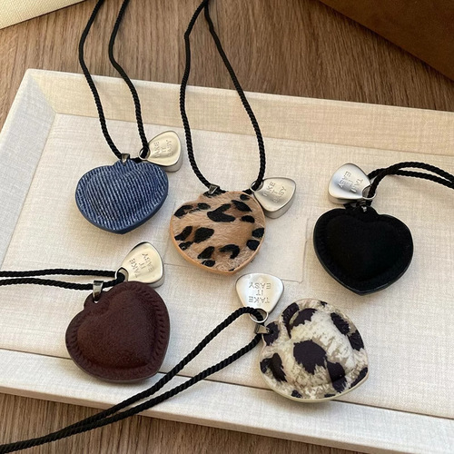 Leather love letters leopard print braided rope necklace autumn and winter high-end sweater chain personalized fashionable new jewelry for women