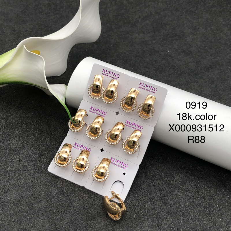 Pendientes de circonita artificial con baño de cobre Xuping en color oro de 18K para mujer, estilo europeo y americano, clips para las orejas, venta al por mayor transfronteriza de comercio exterior en stock.