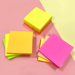 蛍光付箋はシンプルで、純色の付箋を裂くことができます。