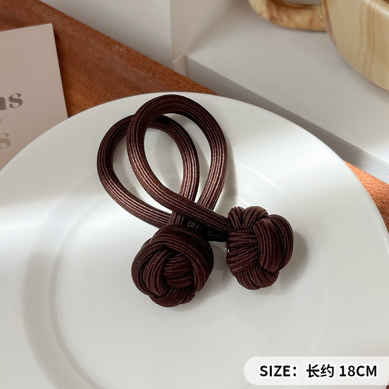 진한 커피색