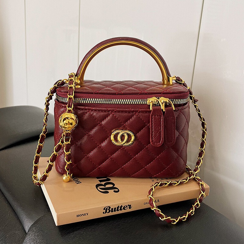 Cross-Border Chanel-Style Handbag for Women 2026 New Fashion Quilted Chain Bag Versatile Shoulder Crossbody Bag Cross-Border Chanel-Style Handbag for Women 2026 New Fashion Quilted Chain Bag Versatile Shoulder Crossbody Bag