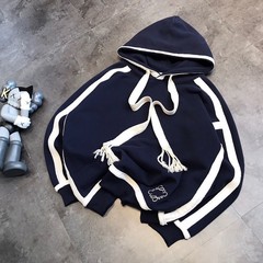 楊冪同モデルの新型ファッションブランドloe羅家織帯のひもと帽子の高バージョンのカップルの上着は即墨衛衣です。