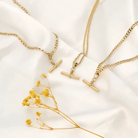 项链;耳环;戒指