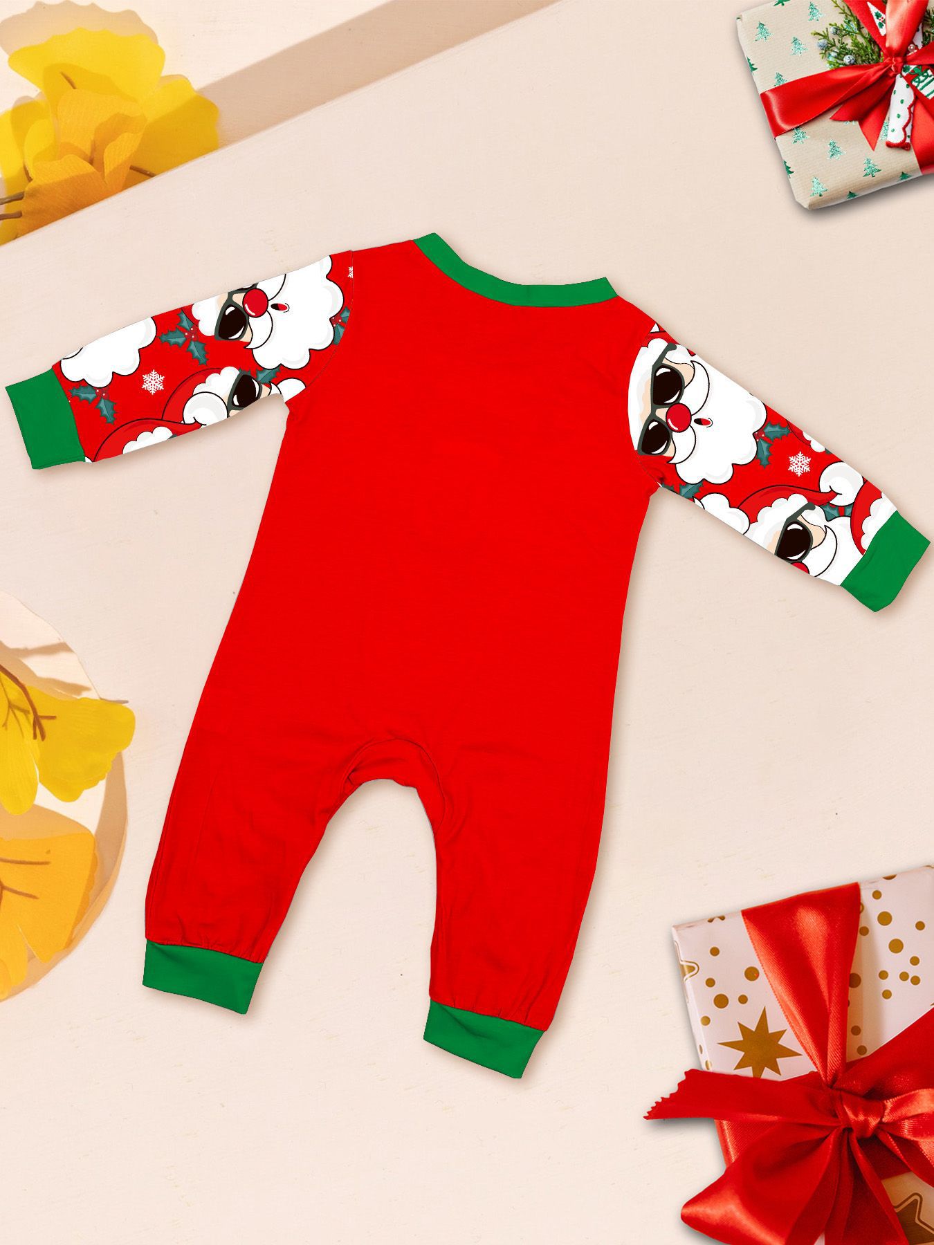 Christmas MerryChristmas family set a family of three or four white beard Santa Claus printed suit_voghion.com