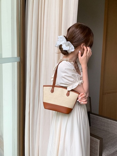 2024 Summer New Women's Bag Large Capacity Shoulder Underarm Tote Bag Fashion Retro Niche Straw Bag for Women