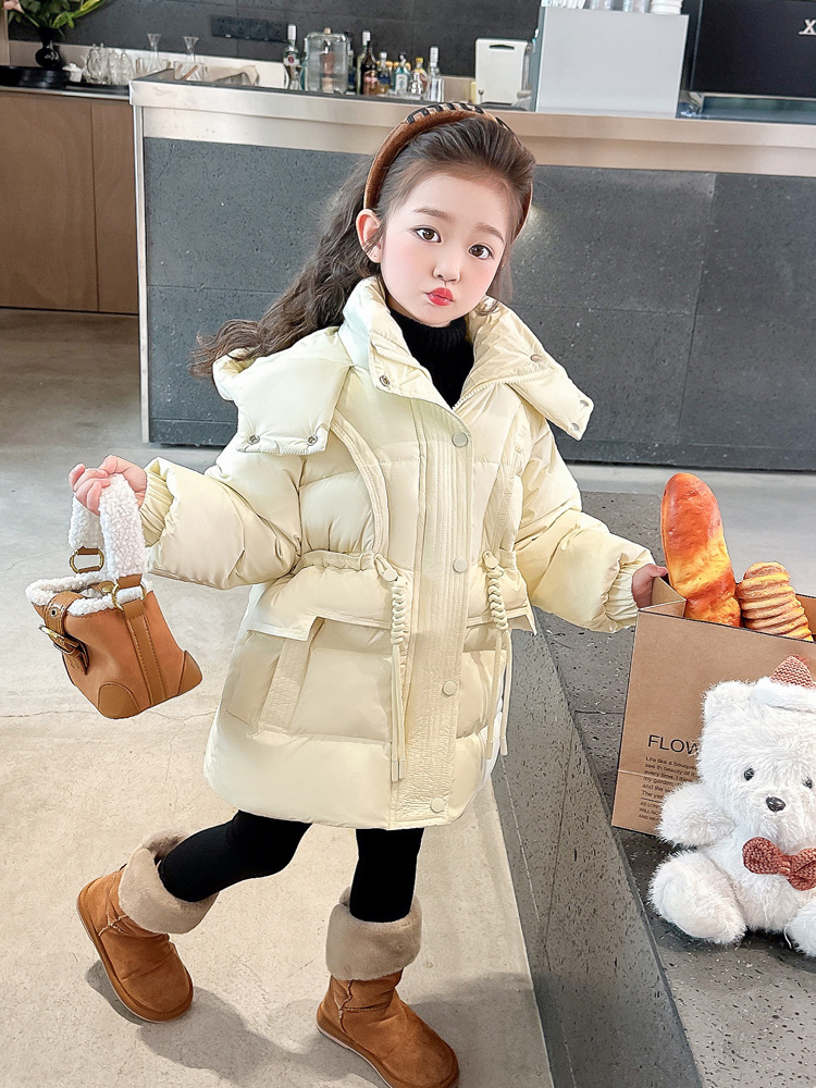 Chaqueta de plumón para niñas invierno 2025 nuevo estilo de moda de estilo occidental bebé calentamiento de invierno para niños invierno abrigo grueso