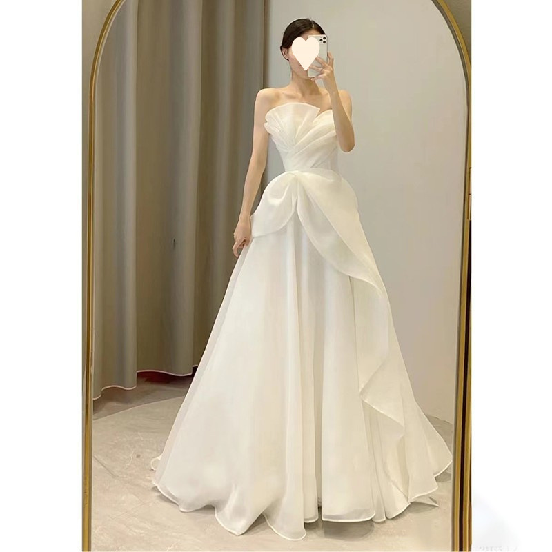 2025 New Style Elegant Bride Petite French Light Luxury High-end Wedding Dress Strapless Travel Shoot Outdoor Gown_ecoleips.com