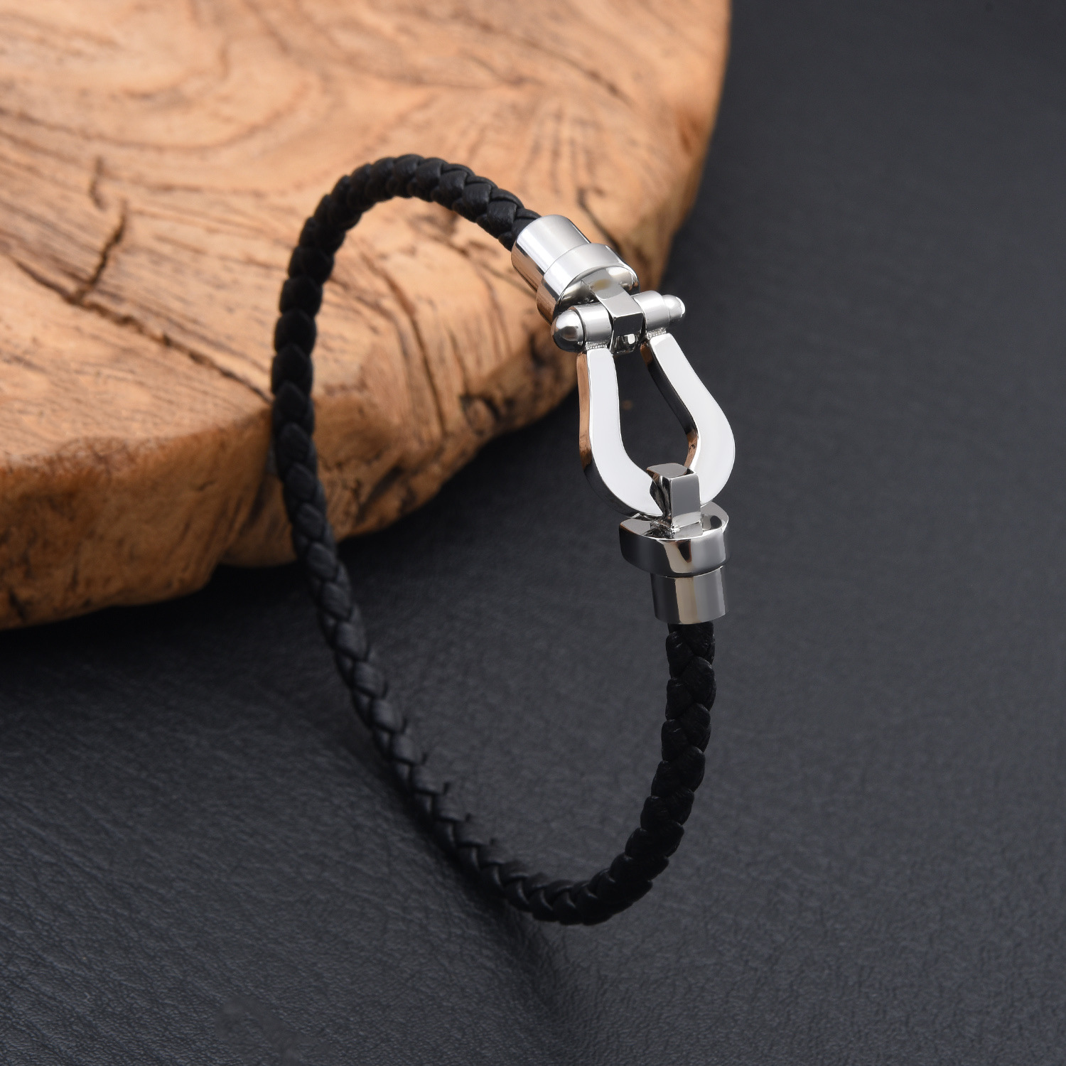 Popular Horseshoe Buckle Leather Rope Bracelet Stainless Steel U-Shaped Buckle Couple Bracelet Braided Bracelet Men's Jewelry Accessible Luxury