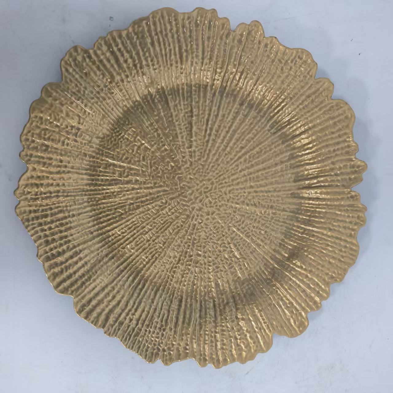 Plato para Frutas, Estilo Europeo, Popular en Línea, Uso Doméstico, Color Metálico, Estilo Lujoso, Bandeja Decorativa de Estilo Occidental, Plato Festoneado, Directo de Fábrica, Modelo Popular.