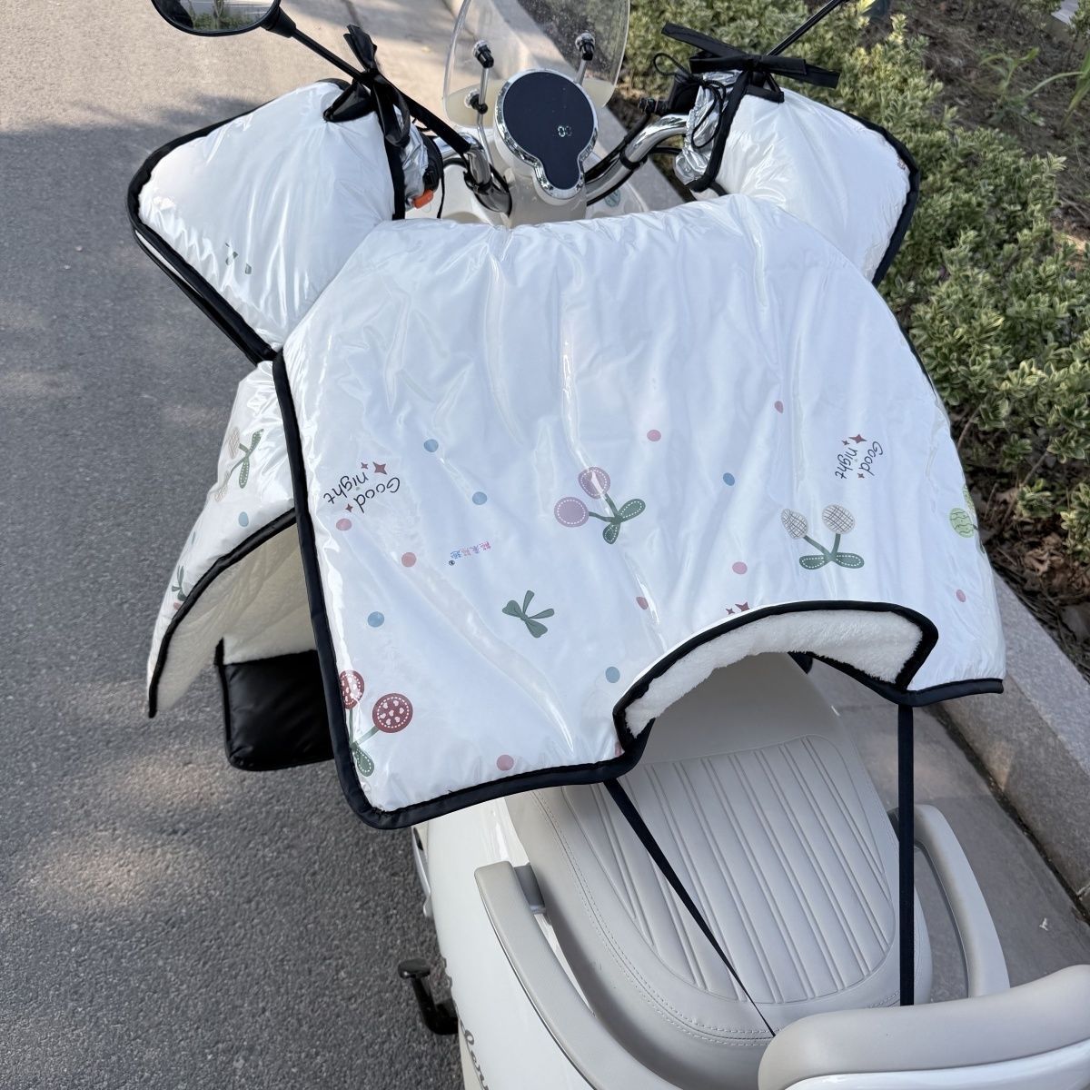 电动车挡风被冬季加绒加厚电瓶车挡风被加厚北极绒包邮到家代发