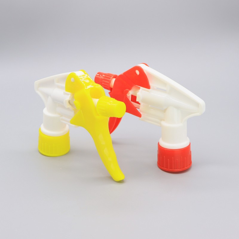 Ugello spruzzatore tipo d per bottiglie e innaffiatoi_voghion.com