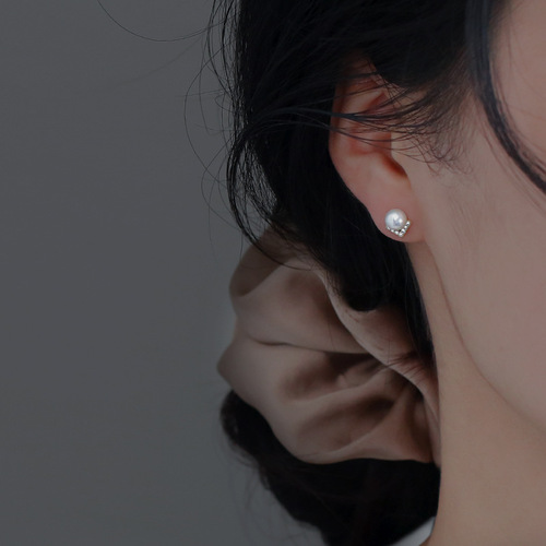 Pearl Earrings for Women - Korean Style, Unique Design, Exquisite Diamond-Embedded V-Shaped Earrings, Instagram-Inspired Fashion Ear Accessories, Wholesale