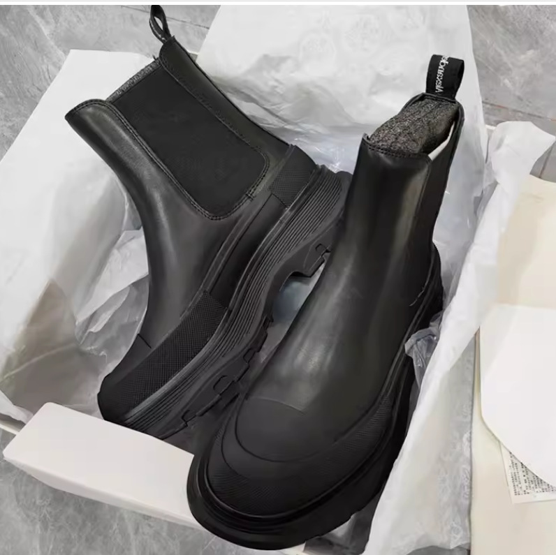 British-style Cowhide Chelsea Ankle Boots Men's Leg Martin Boots Thick-soled High-top All-match Smoke Boots Motorcycle Tooling Shoes British-style Cowhide Chelsea Ankle Boots Men's Leg Martin Boots Thick-soled High-top All-match Smoke Boots Motorcycle Tooling Shoes