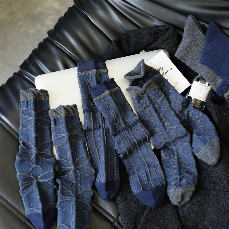 2025 New High-End Blue Socks for Women, Retro Flower Pile Socks, Cotton Socks, Autumn and Winter Mid-Calf Socks