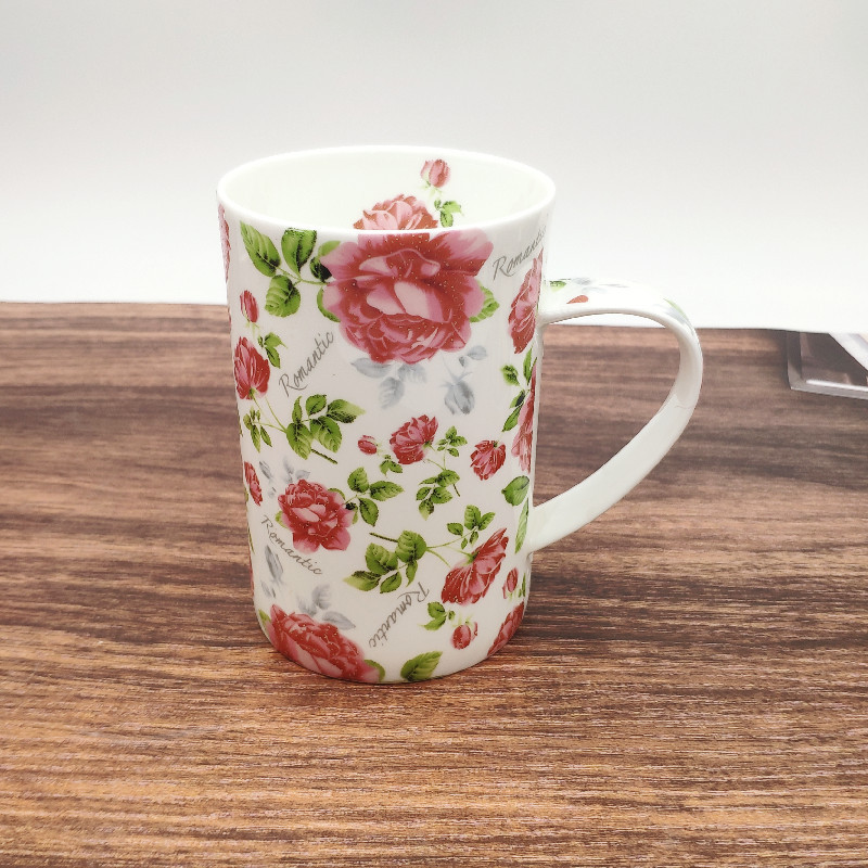 Customized Logo Bone China Cup Exported to Europe Casual White Mug Office Water Cup Holiday Gift Cup Pottery