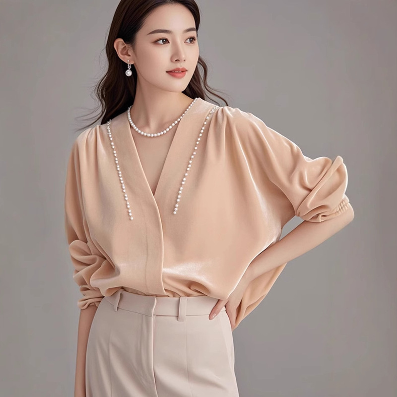 2024 Autumn and Winter New High-End French Tops European Style Unique and Chic Apricot Pink Velvet Beaded Shirt