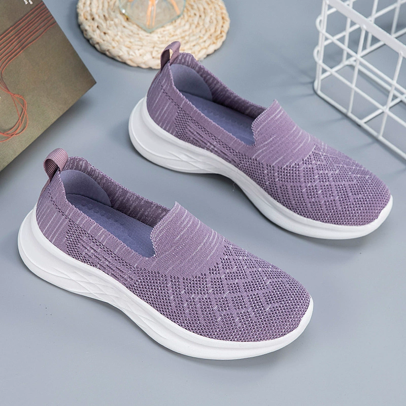 Обувь для пожилых людей, весенне-летняя новая противоскользящая обувь для мам, спортивная обувь на одной ноге с мягкой подошвой для людей среднего и пожилого возраста, удобная старая тканевая обувь из Пекина