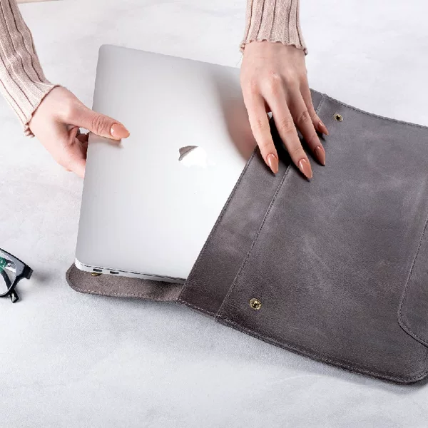 Various Tablet Computer Storage Bags, Portable Business Computer Bags, iPad Protective Leather Cases, Document Storage Briefcases
