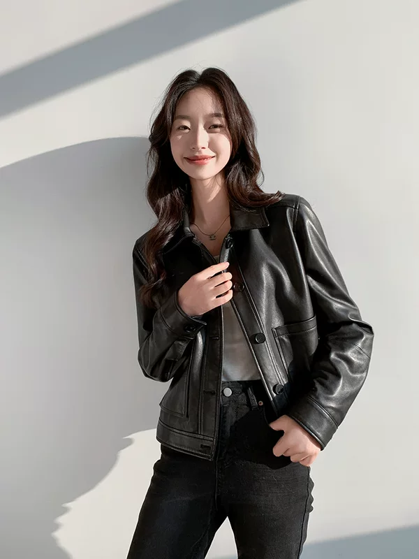 Short fitted demi-season jacket, genuine leather