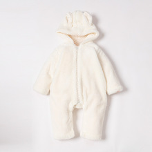 秋冬加厚保暖婴儿连体衣法兰绒宝宝爬服小孩珊瑚绒棉袄连帽毛绒衣