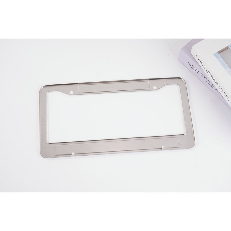 Cross-border manufacturer wholesale foreign trade aluminum alloy metal signboards, license plate frames, and logos, large quantities at favorable prices