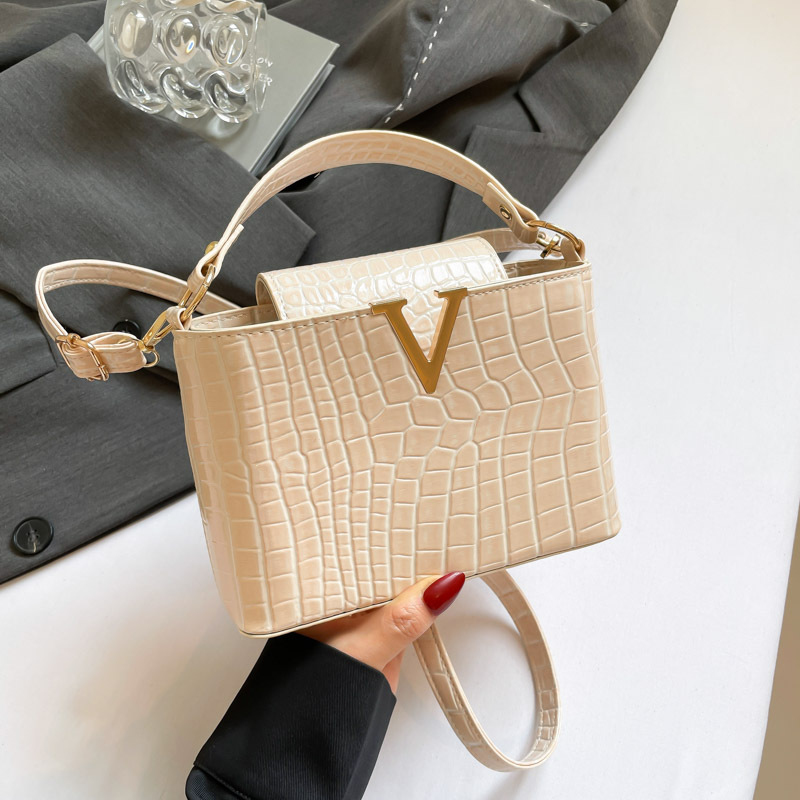 Crocodile Pattern Shoulder Bag For Women Large Trendy Handbag_voghion.com