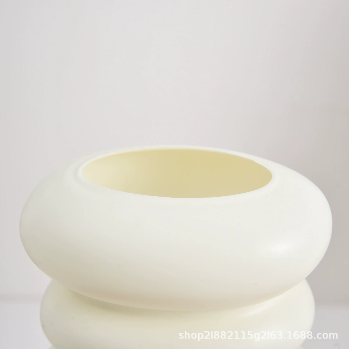 transparently: Plastic vase spiral Nordic simple imitation glaze porcelain creative style flower arrangement ornament dry wet flower vase simulation vase