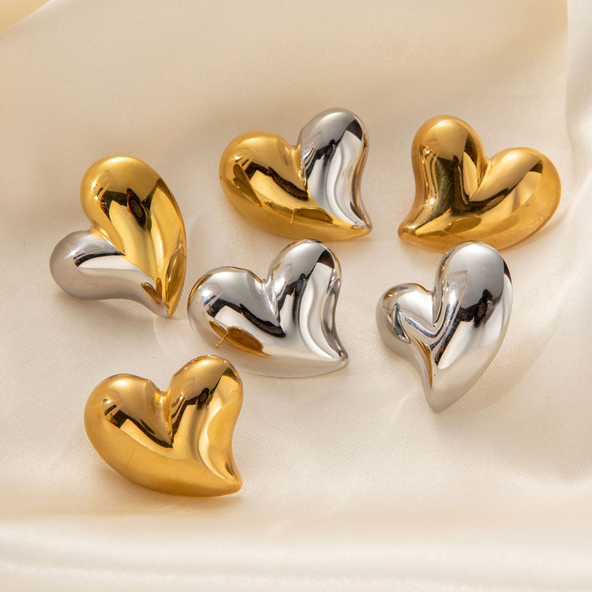 17g Weight 0.03µm Gold Plating Thickness Electroplated Gold Plating Process Golden Plated Plating Material Jewelry Set Classification cable chain Chain Type 1 Piece Quantity Daily Occasion 201 Stainless Steel Material Heart Shape Pattern Women's Gender Simple Style Style Plating Craft Wholesale Jewelry Simple Style Heart Shape Titanium Steel Jewelry Set 1