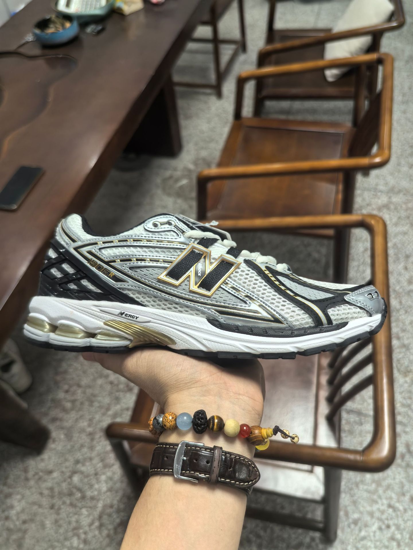 블랙과 화이트 골드