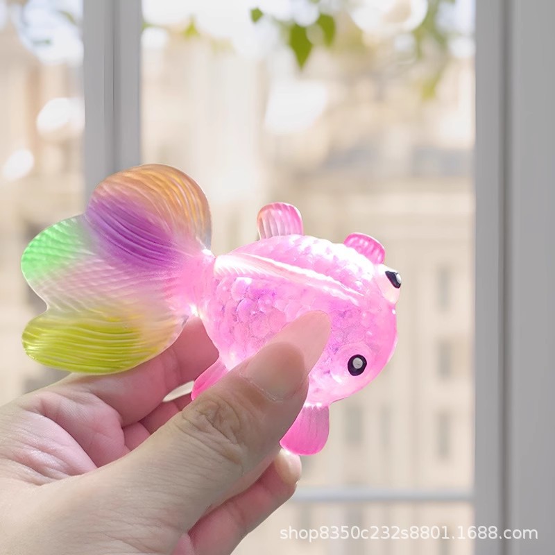 Nuevo pez dorado malta pellizco pellizco