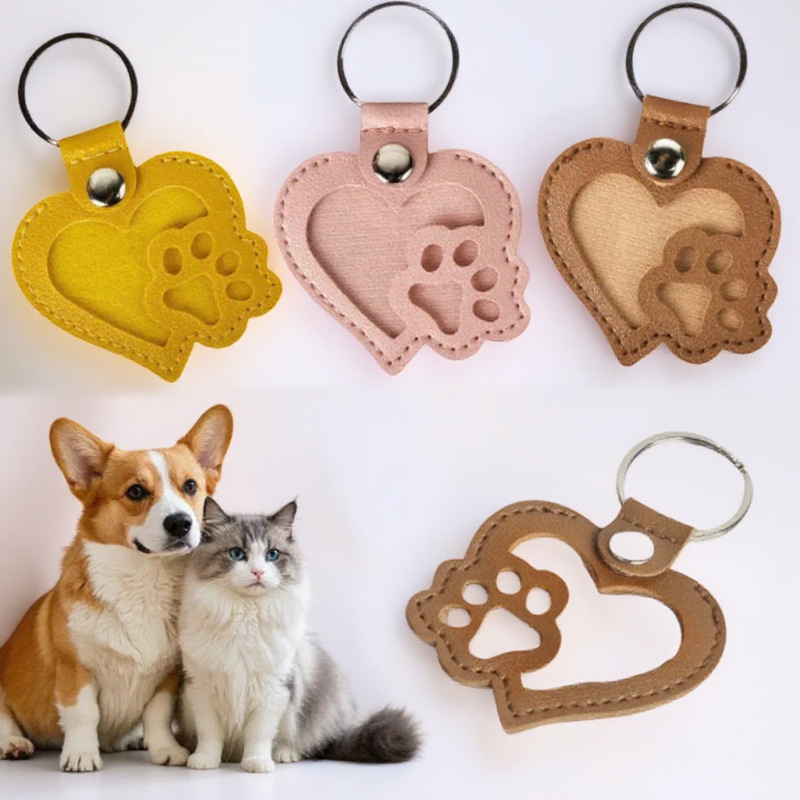 Pet Hair Keepsake Keychain Faux Leather Dog Hair Collector Keychain Portable Pet Keepsake Keychain