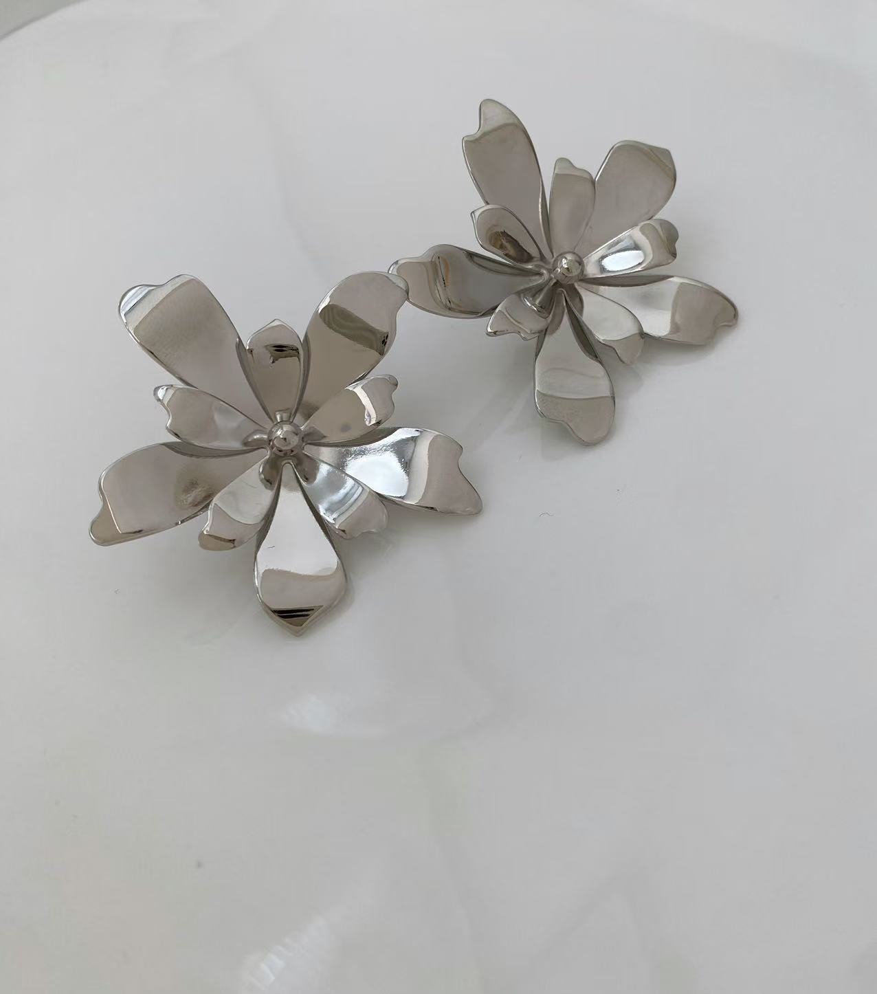 All Seasons Season Women's Gender 1 Pair Exaggerated Flower Plating Copper 18K Gold Plated Ear Studs