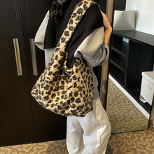 �μ��Ů���߼���С��������2025�¿�ᘿ�ë����б��������