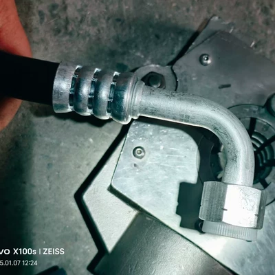 Car jack head pipe pressing machine