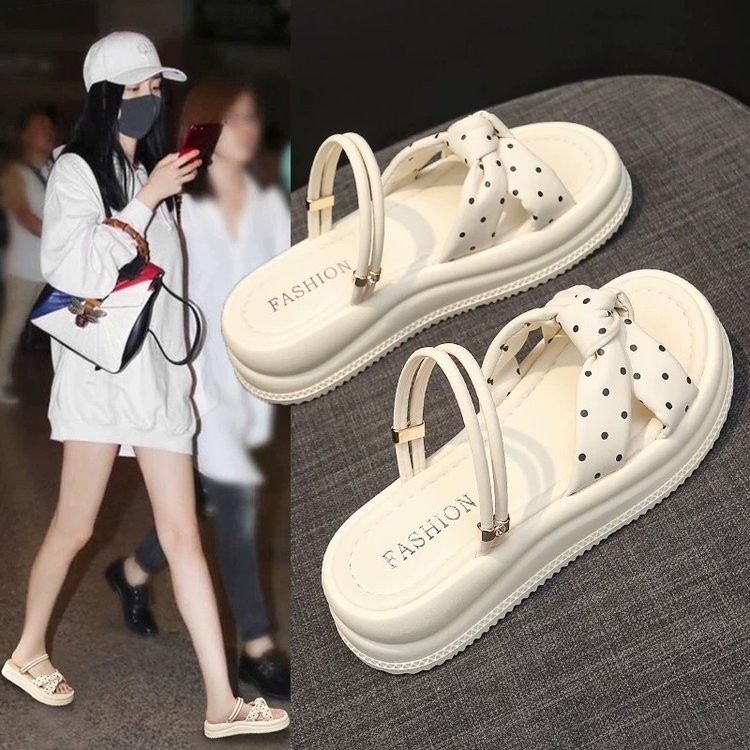 Red popularidad japonesa arco ondulado zapatillas blancas de arroz para mujeres verano 2026 nuevo aumento de altura de dos sandalias image 1