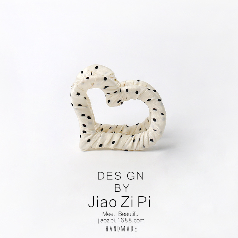 러브 오프화이트 폴카 도트 천 그리퍼 58*53mm
