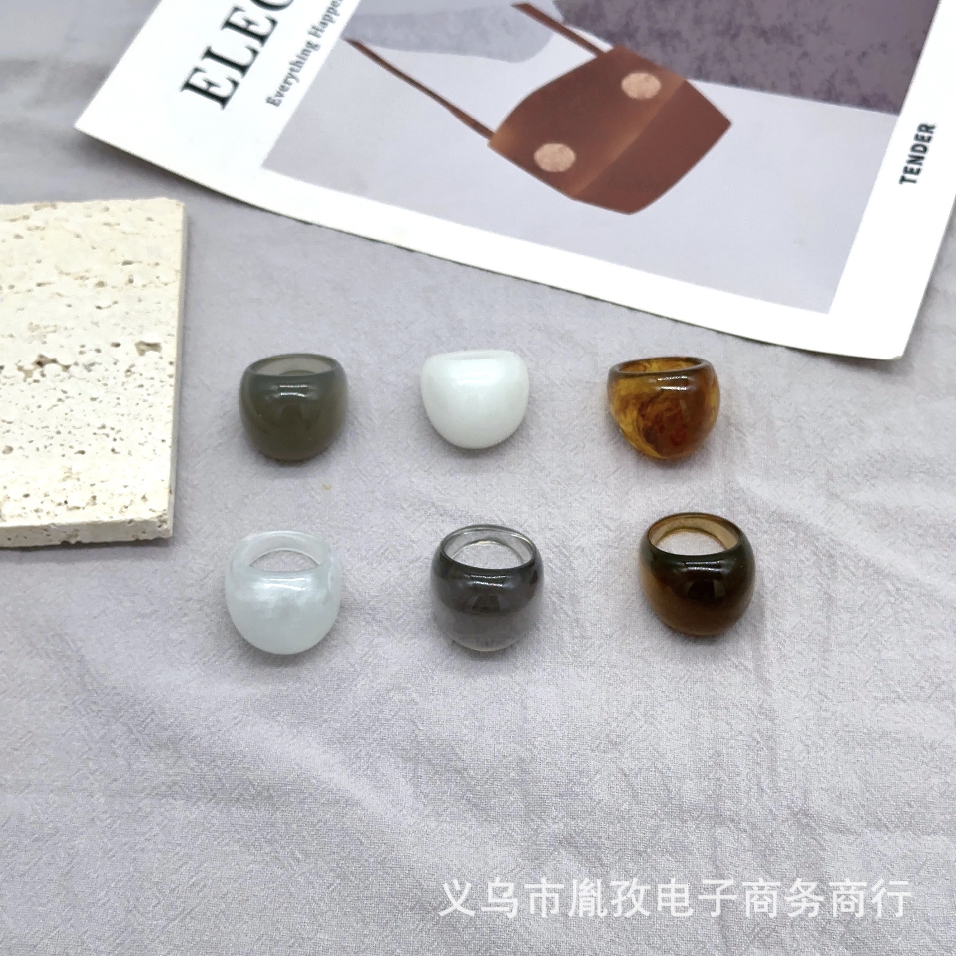 Tiktok popular anillo de resina diseño de nicho versátil anillo de pan al vapor de alto grado anillo brillante anillo de dedo índice