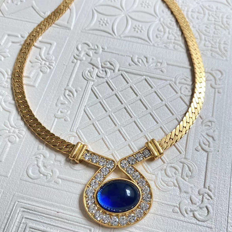 Retro Geometric Alloy Gold Plated Glass Zircon Womenu0027S Necklace
