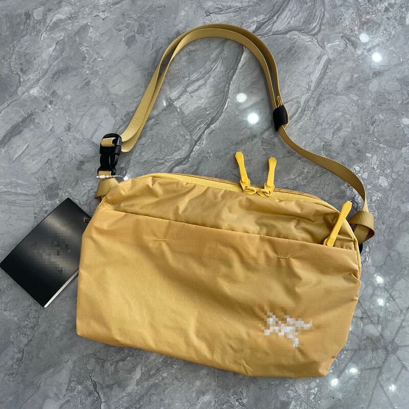 鳥バッグ2025 刺繍鳥6L 男女兼用 カップル向け スポーツカジュアル ショルダーバッグ 斜め掛けバッグ 収納力抜群 カジュアルで多用途|undefined