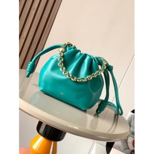 L��??��Ů���{��С��Ƥ朗l���KˮͰ���μ�б�����Ʒ�|9058