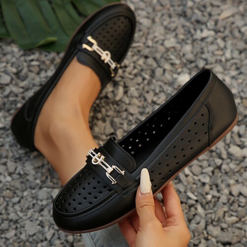 New spring and summer flat single-layer shoes, women's genuine leather hollow sandals, fashionable women's shoes, soft sole leather shoes, mother's shoes