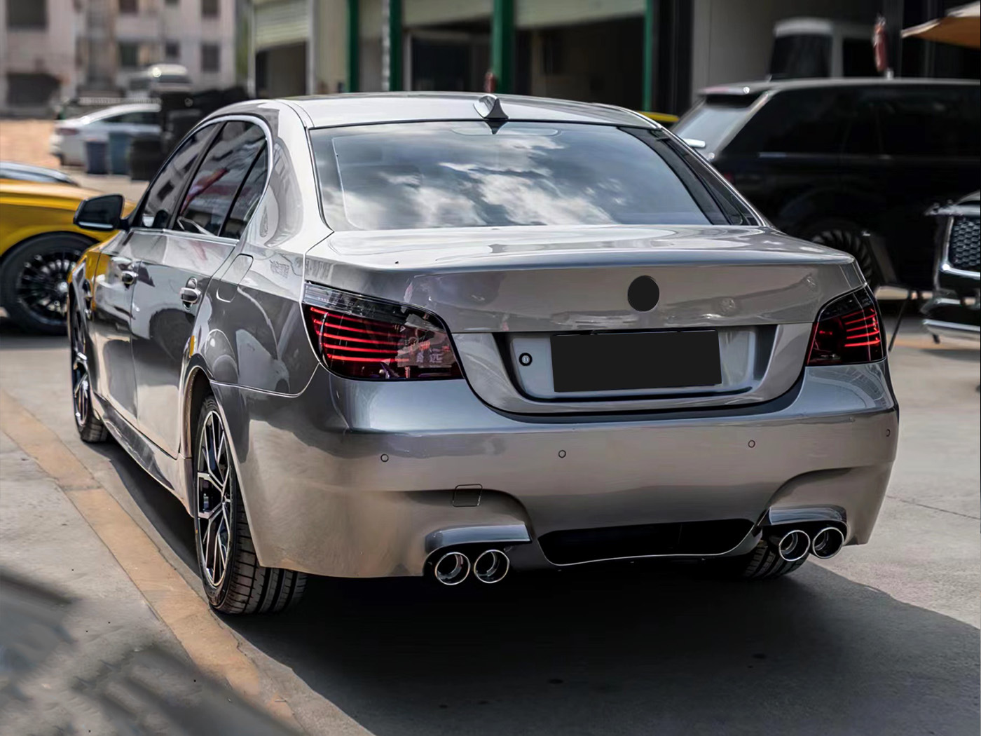 Suitable for 04-10 Bmw 5 Series Modified M5 Large Surround 1m Front and Rear Bumpers, Side Skirts, Center Grille, Rear Wing E60 Kit
