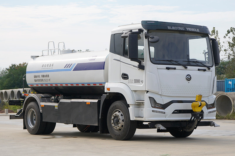 12 Fang Yiwei New Energy Series Pure Electric Landscaping, Sanitation, Municipal Works and Road Construction Site Dust Reduction Sprinkler Truck