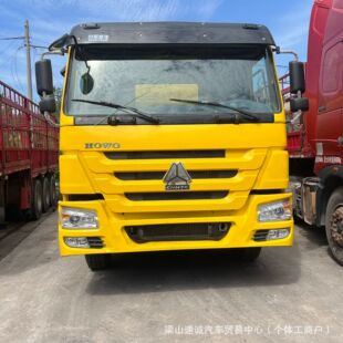 ���ڶ��ֺ���HOWO���p��6x4��ʽ�\ݔ܇���̹��ع�ˮ��ˮ�\ݔ؛܇