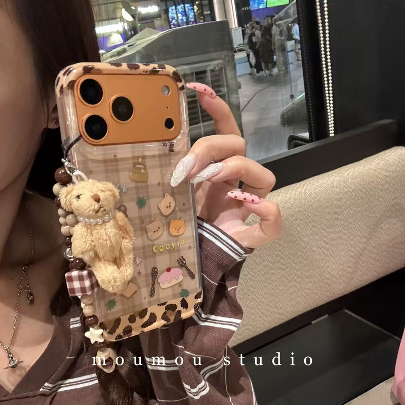 ins可爱格纹甜品小熊毛绒挂件适用iPhone17promax苹果16手机壳15|undefined