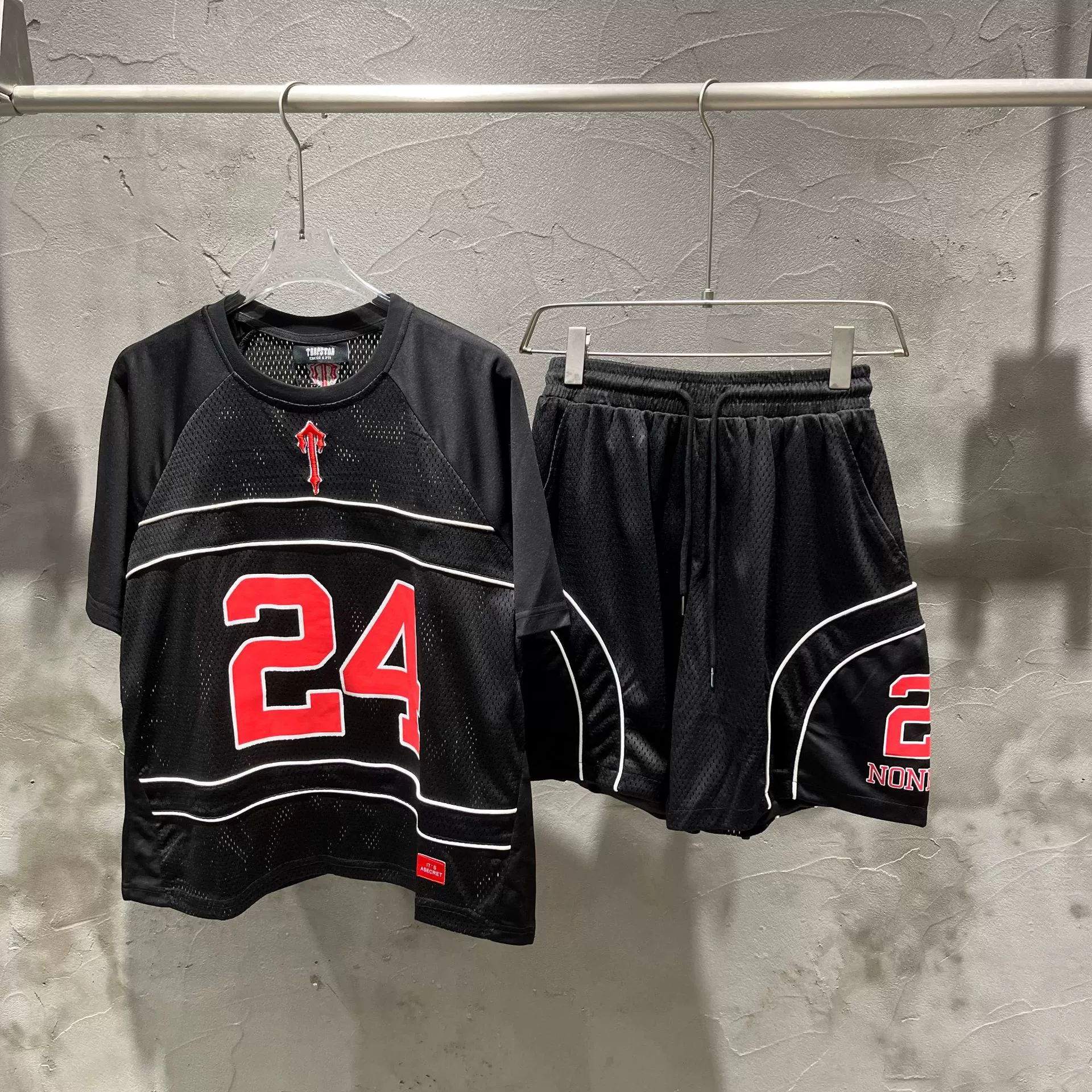 Трансграничный европейский и американский модный бренд Tra с вышитым логотипом24, сетчатая футболка с короткими рукавами и принтом, мужские и женские повседневные спортивные шорты, костюм