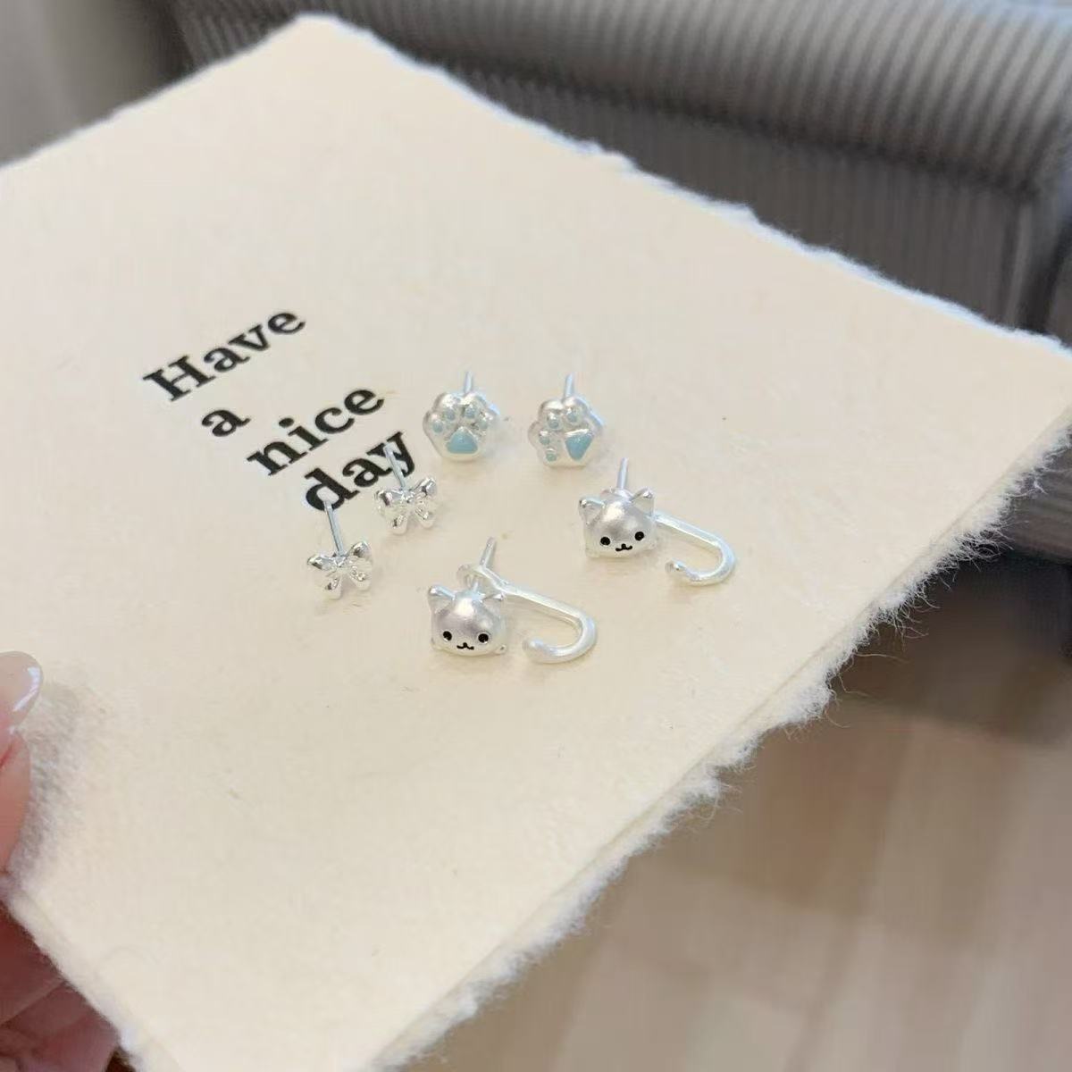 卡通猫咪耳钉套装女个性滴油哑银一款两戴式小众设计感耳饰蝴蝶结