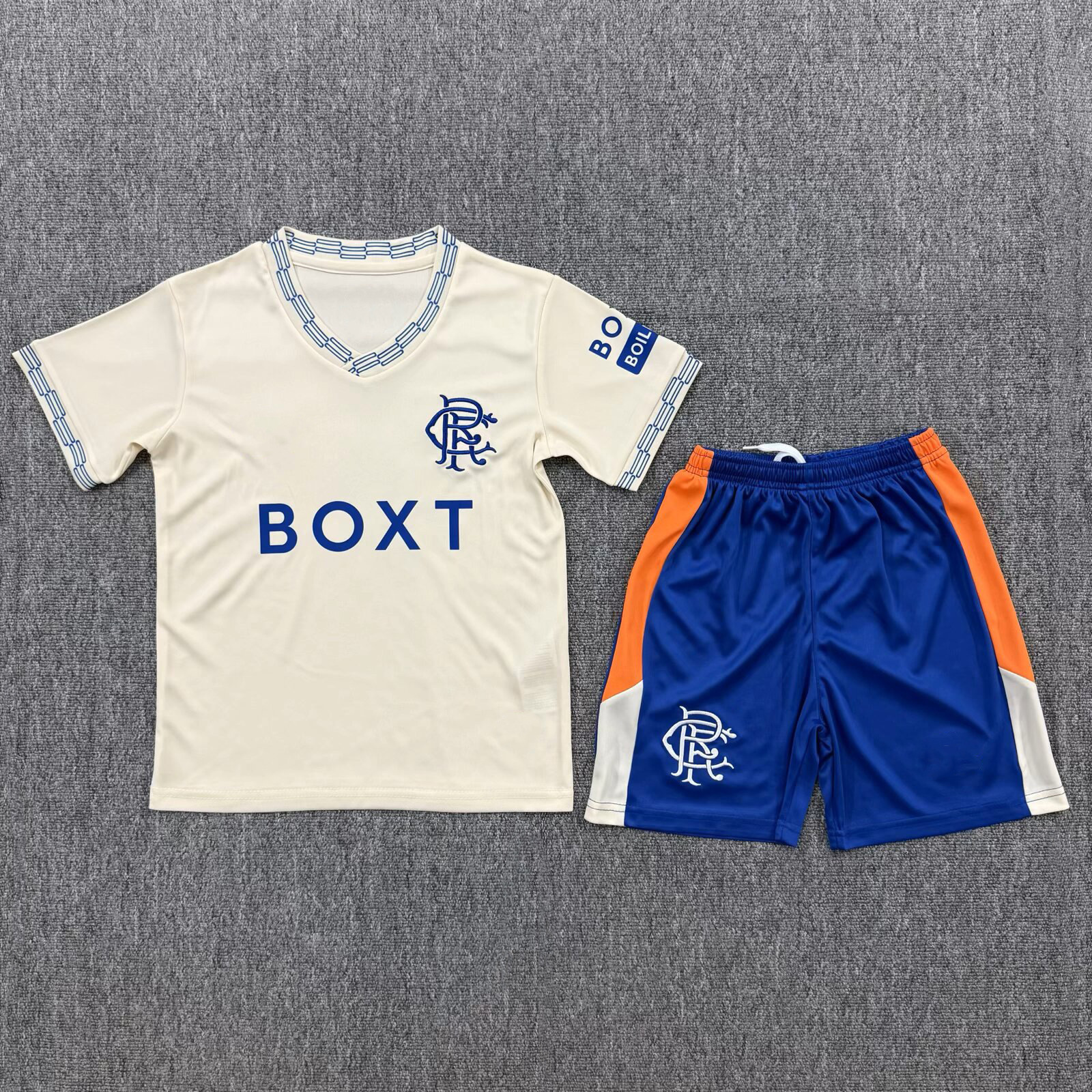 26-27 wanderers away game / 18#