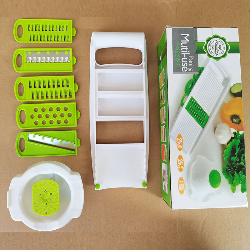 Multifunctional vegetable cutter, grater and slicer