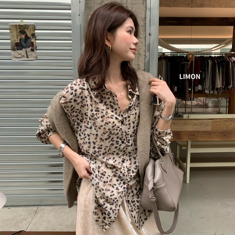 THE LIMON Lemon Green Tea 2026 Autumn Vintage Leopard Print Shirt for Women, Long Sleeve, Turn-down Collar, Versatile Button Top